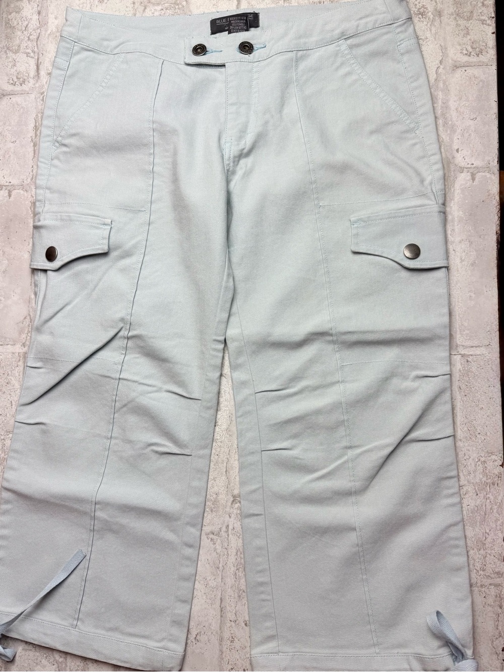 Blue Exchange Women’s Capri Capris Faux Cargo Pockets Light Blue EUC 30 Leg Tie😍